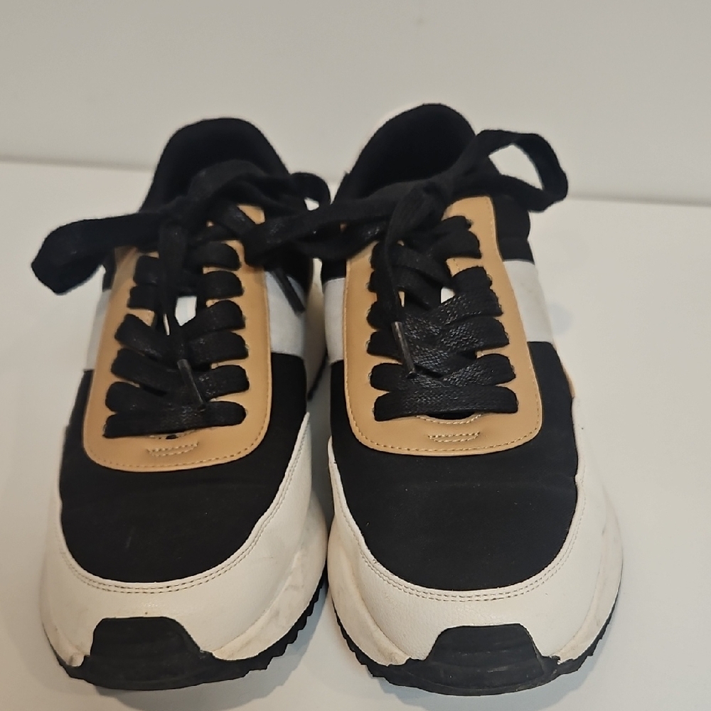 Dolce Vita Bettie Sneakers